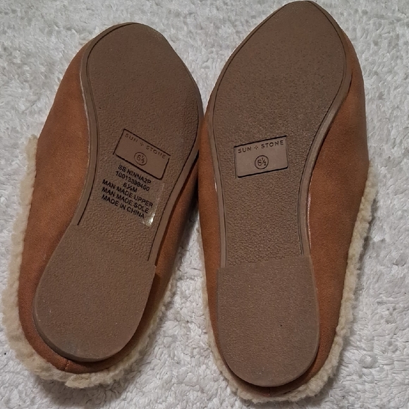 Sun + Stone Women's Tan Slippers with Cream Lining - Picture 4 of 4